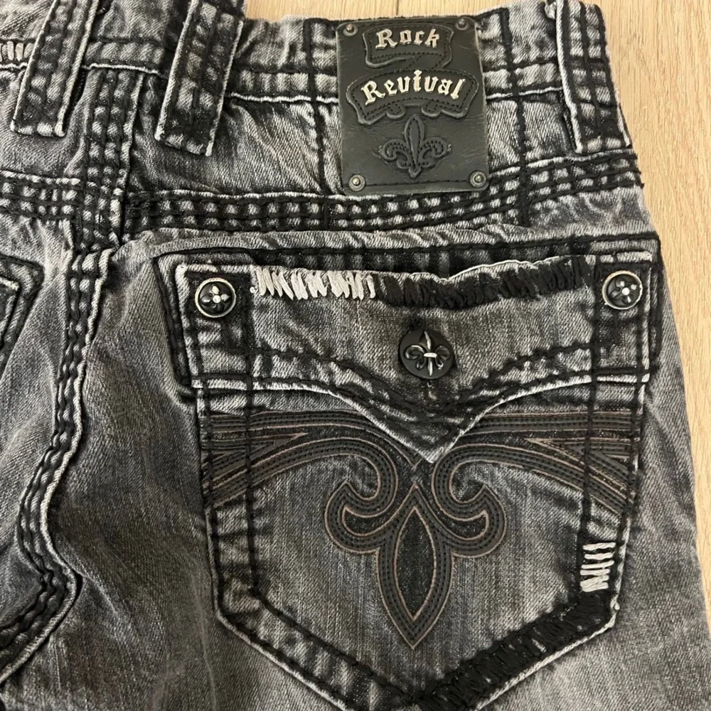 Rock Revival Moe Bootcut Jeans Faded Black Heavy Stitch.  Mens 31